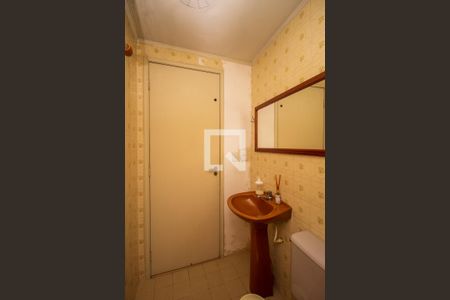 Banheiro de apartamento à venda com 1 quarto, 30m² em Centro Histórico, Porto Alegre