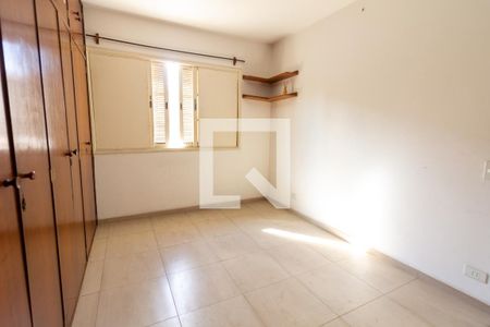 Casa à venda com 300m², 3 quartos e 2 vagas Casa à venda com 300m², 3 quartos e 2 vagasQuarto 2