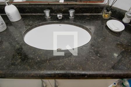 Apartamento para alugar com 76m², 2 quartos e 1 vagaBanheiro