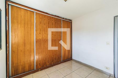 Quarto 1 de casa para alugar com 3 quartos, 76m² em Jardim Pazini, Taboão da Serra
