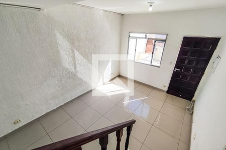Sala de casa para alugar com 3 quartos, 76m² em Jardim Pazini, Taboão da Serra