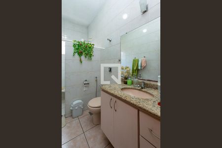 Casa à venda com 455m², 4 quartos e 6 vagas Casa à venda com 455m², 4 quartos e 6 vagasBanheiro Social