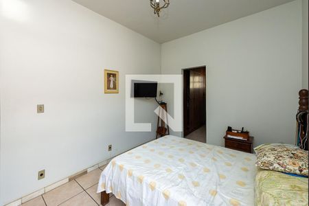 Casa à venda com 455m², 4 quartos e 6 vagas Casa à venda com 455m², 4 quartos e 6 vagasSuíte