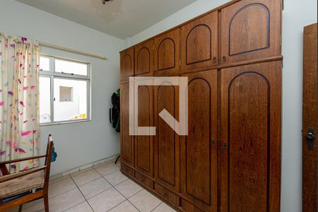 Casa à venda com 455m², 4 quartos e 6 vagas Casa à venda com 455m², 4 quartos e 6 vagasQuarto 3 - Armário