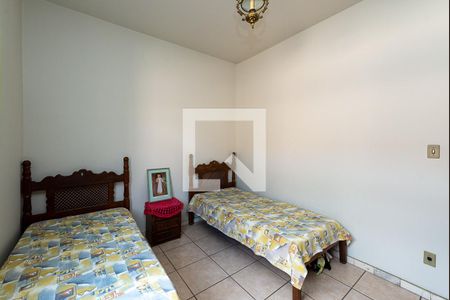 Casa à venda com 455m², 4 quartos e 6 vagas Casa à venda com 455m², 4 quartos e 6 vagasQuarto 1