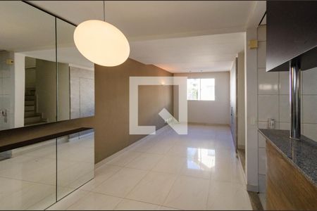 Sala de casa de condomínio para alugar com 3 quartos, 93m² em Buritis, Belo Horizonte