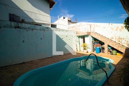Casa à venda com 106m², 4 quartos e 3 vagasPiscina