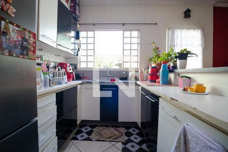 Casa à venda com 106m², 4 quartos e 3 vagasCozinha (Casa 02)