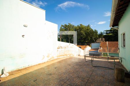 Casa à venda com 106m², 4 quartos e 3 vagasQuintal (Casa 02)