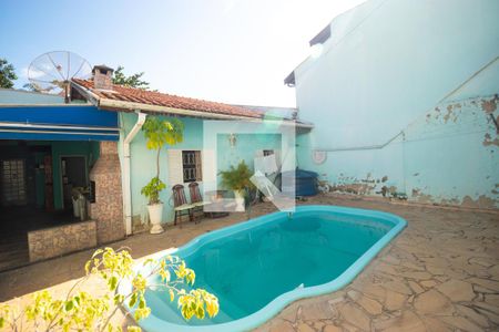 Casa à venda com 106m², 4 quartos e 3 vagasPiscina