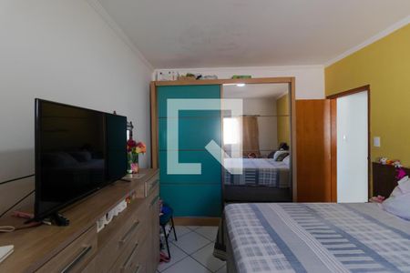 Casa à venda com 106m², 4 quartos e 3 vagasQuarto 02 (Casa 02)