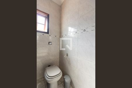 Casa à venda com 160m², 3 quartos e 5 vagasBanheiro Suíte 2