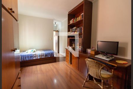 Casa à venda com 160m², 3 quartos e 5 vagasQuarto Suíte 2