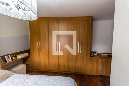 Apartamento à venda com 200m², 4 quartos e 1 vaga Apartamento à venda com 200m², 4 quartos e 1 vagaArmário