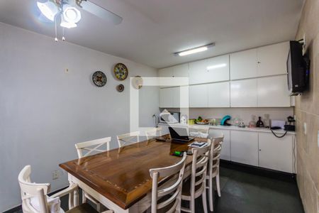 Apartamento à venda com 200m², 4 quartos e 1 vaga Apartamento à venda com 200m², 4 quartos e 1 vagaCozinha