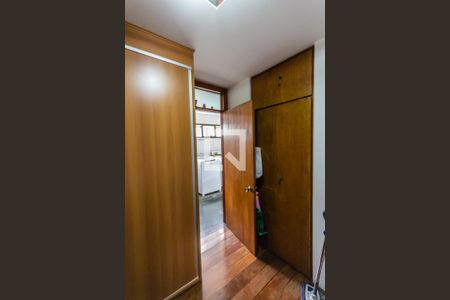 Apartamento à venda com 200m², 4 quartos e 1 vaga Apartamento à venda com 200m², 4 quartos e 1 vagaQuarto de Serviço