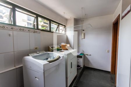 Apartamento à venda com 200m², 4 quartos e 1 vaga Apartamento à venda com 200m², 4 quartos e 1 vagaÁrea de Serviço