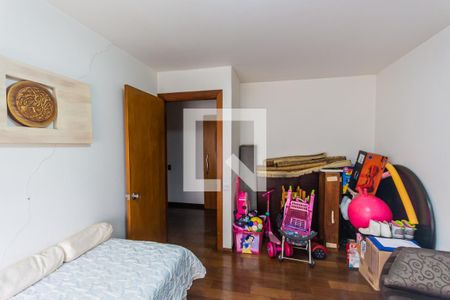 Apartamento à venda com 200m², 4 quartos e 1 vaga Apartamento à venda com 200m², 4 quartos e 1 vagaQuarto 3