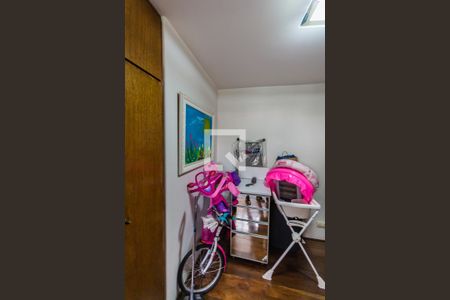 Apartamento à venda com 200m², 4 quartos e 1 vaga Apartamento à venda com 200m², 4 quartos e 1 vagaQuarto de Serviço