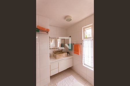 Apartamento à venda com 200m², 4 quartos e 1 vaga Apartamento à venda com 200m², 4 quartos e 1 vagaBanheiro da Suíte