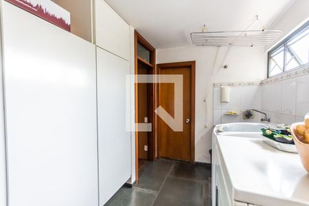 Apartamento à venda com 200m², 4 quartos e 1 vaga Apartamento à venda com 200m², 4 quartos e 1 vagaÁrea de Serviço