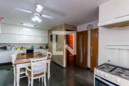 Apartamento à venda com 200m², 4 quartos e 1 vaga Apartamento à venda com 200m², 4 quartos e 1 vagaCozinha