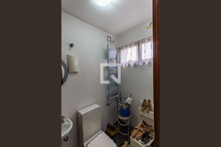 Apartamento à venda com 200m², 4 quartos e 1 vaga Apartamento à venda com 200m², 4 quartos e 1 vagaBanheiro de Serviço