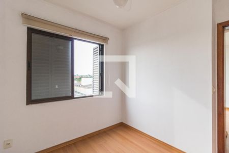 Quarto 1 de apartamento para alugar com 2 quartos, 53m² em Sarandi, Porto Alegre