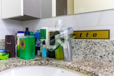 Casa à venda com 224m², 3 quartos e 3 vagasBanheiro