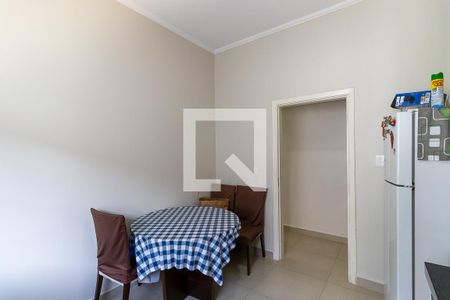Casa à venda com 224m², 3 quartos e 3 vagasCozinha
