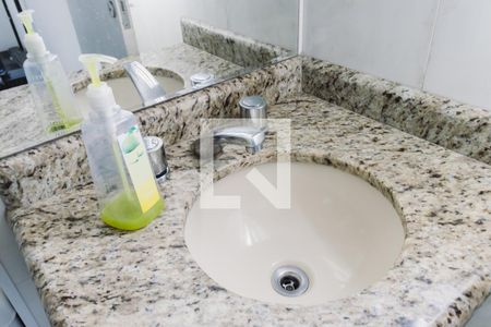 Apartamento para alugar com 79m², 3 quartos e 2 vagasBanheiro da Suíte 2 Pia