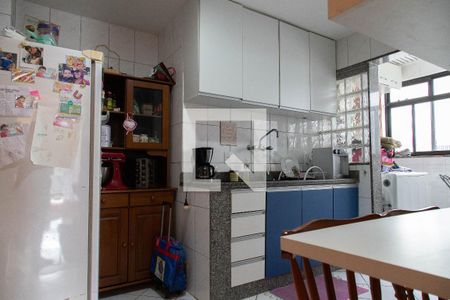 Apartamento à venda com 96m², 3 quartos e 2 vagas Apartamento à venda com 96m², 3 quartos e 2 vagasCozinha