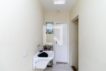 Casa para alugar com 300m², 2 quartos e 4 vagasÁrea de serviço