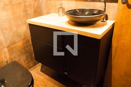 Apartamento à venda com 120m², 2 quartos e 1 vaga Apartamento à venda com 120m², 2 quartos e 1 vagaDetalhe do banheiro