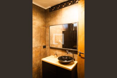 Apartamento à venda com 120m², 2 quartos e 1 vaga Apartamento à venda com 120m², 2 quartos e 1 vagaBanheiro da Suíte 2