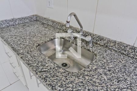 Cozinha de apartamento à venda com 2 quartos, 53m² em Vila Cruz das Almas, São Paulo
