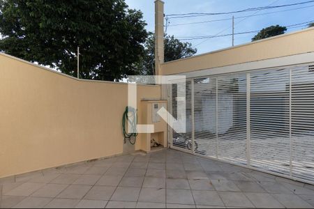 Garagem de casa à venda com 3 quartos, 150m² em Vila Palmeiras, São Paulo
