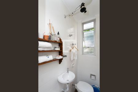 Apartamento à venda com 140m², 3 quartos e sem vagaBanheiro de Serviço