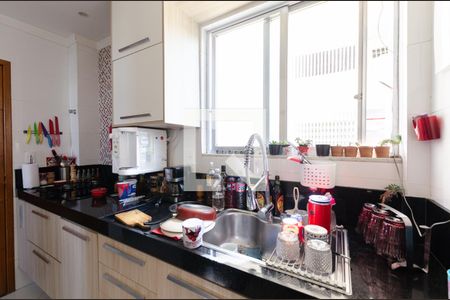 Apartamento para alugar com 65m², 2 quartos e 1 vagaCozinha 