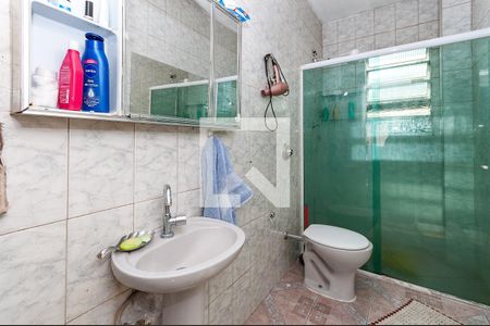 Apartamento à venda com 52m², 2 quartos e 1 vaga Apartamento à venda com 52m², 2 quartos e 1 vagaBanheiro Social
