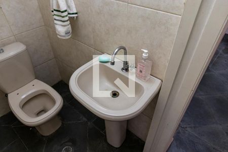 1o. Andar - Lavabo de casa para alugar com 2 quartos, 120m² em Vila Liviero, São Paulo