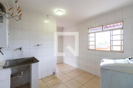 Casa para alugar com 120m², 2 quartos e 1 vaga3o. Andar - Área de serviço