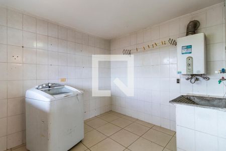Casa para alugar com 120m², 2 quartos e 1 vaga3o. Andar - Área de serviço