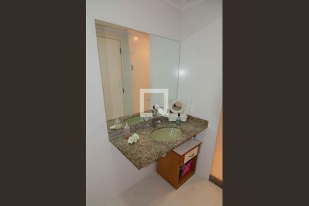 Apartamento à venda com 150m², 4 quartos e 1 vagaBanheiro do Quarto 2