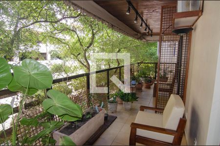 Apartamento à venda com 150m², 4 quartos e 1 vagaVaranda