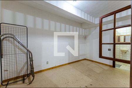 Casa à venda com 450m², 3 quartos e 4 vagasQuarto na Garagem