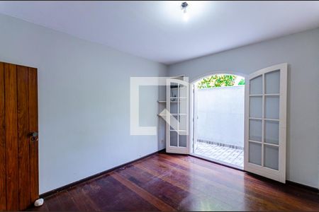 Casa à venda com 450m², 3 quartos e 4 vagasQuarto 2