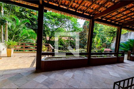 Vista da Suite de casa à venda com 3 quartos, 450m² em Itaquatiara, Niterói