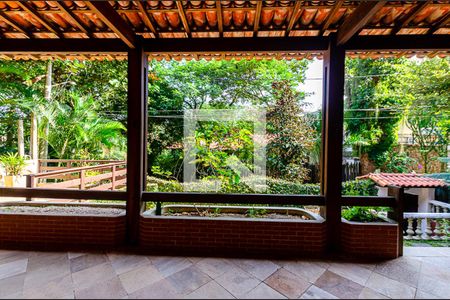 Vista da Sala de casa à venda com 3 quartos, 450m² em Itaquatiara, Niterói
