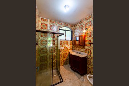 Casa à venda com 450m², 3 quartos e 4 vagasBanheiro da Suíte